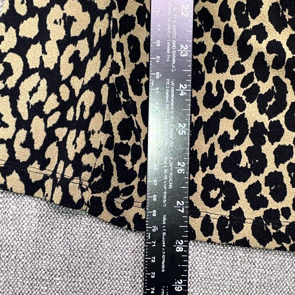Banana Republic Blouse Top Womens L Black Tan Leopard Print Sleeveless Pleated - Picture 6 of 9